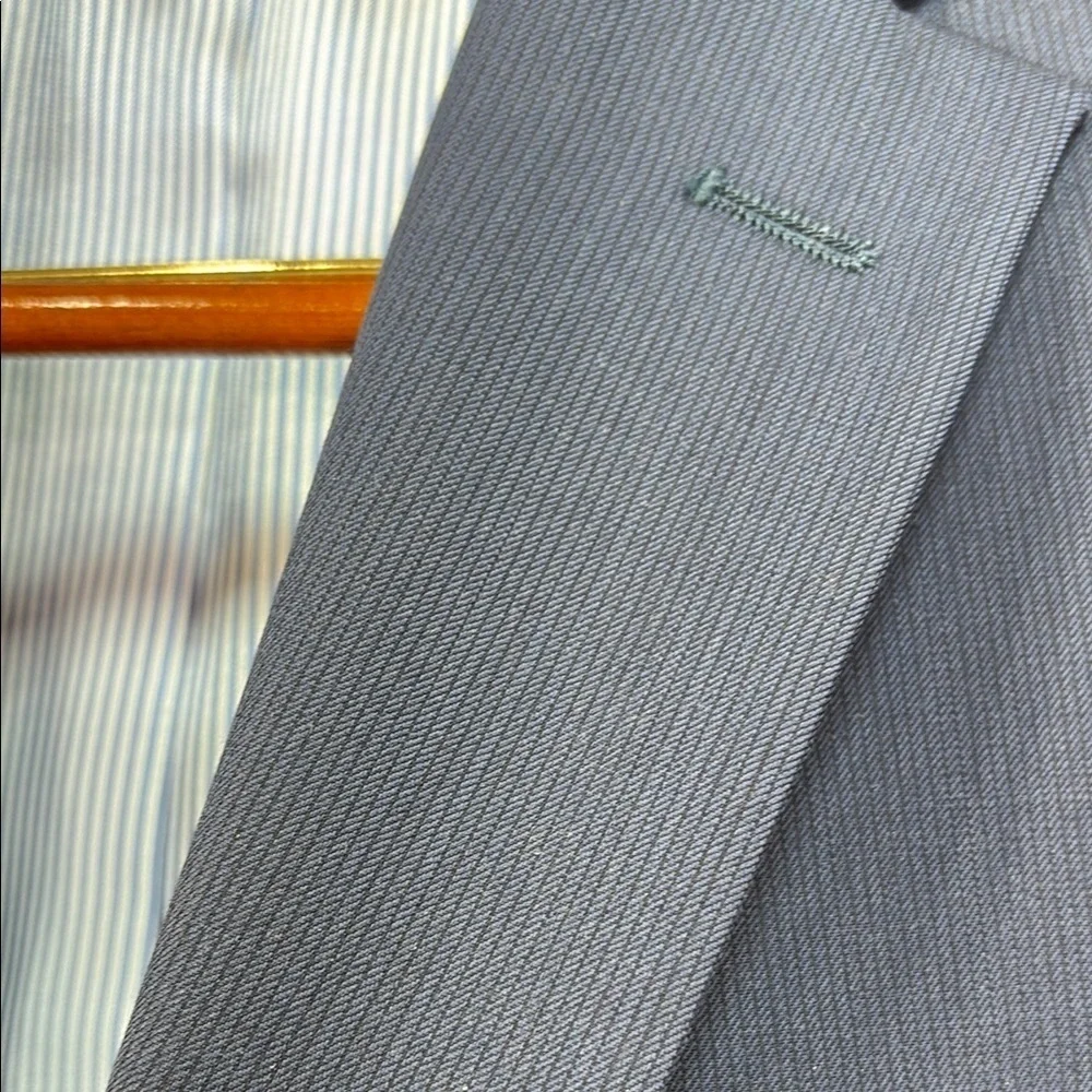 🏕️ Tommy Hilfiger navy wool Sport Coat with faint stripe